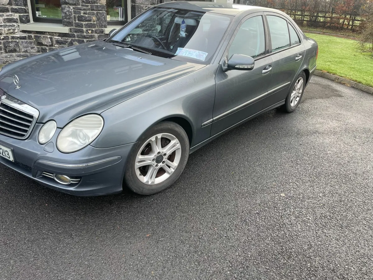 Mercedes-Benz E-Class 2008 - Image 3