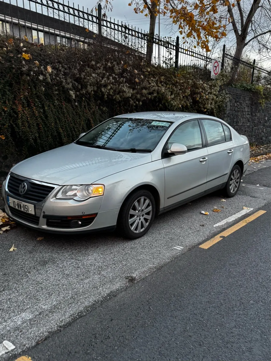 Volkswagen Passat 1.6 tdi 2010 - Image 1
