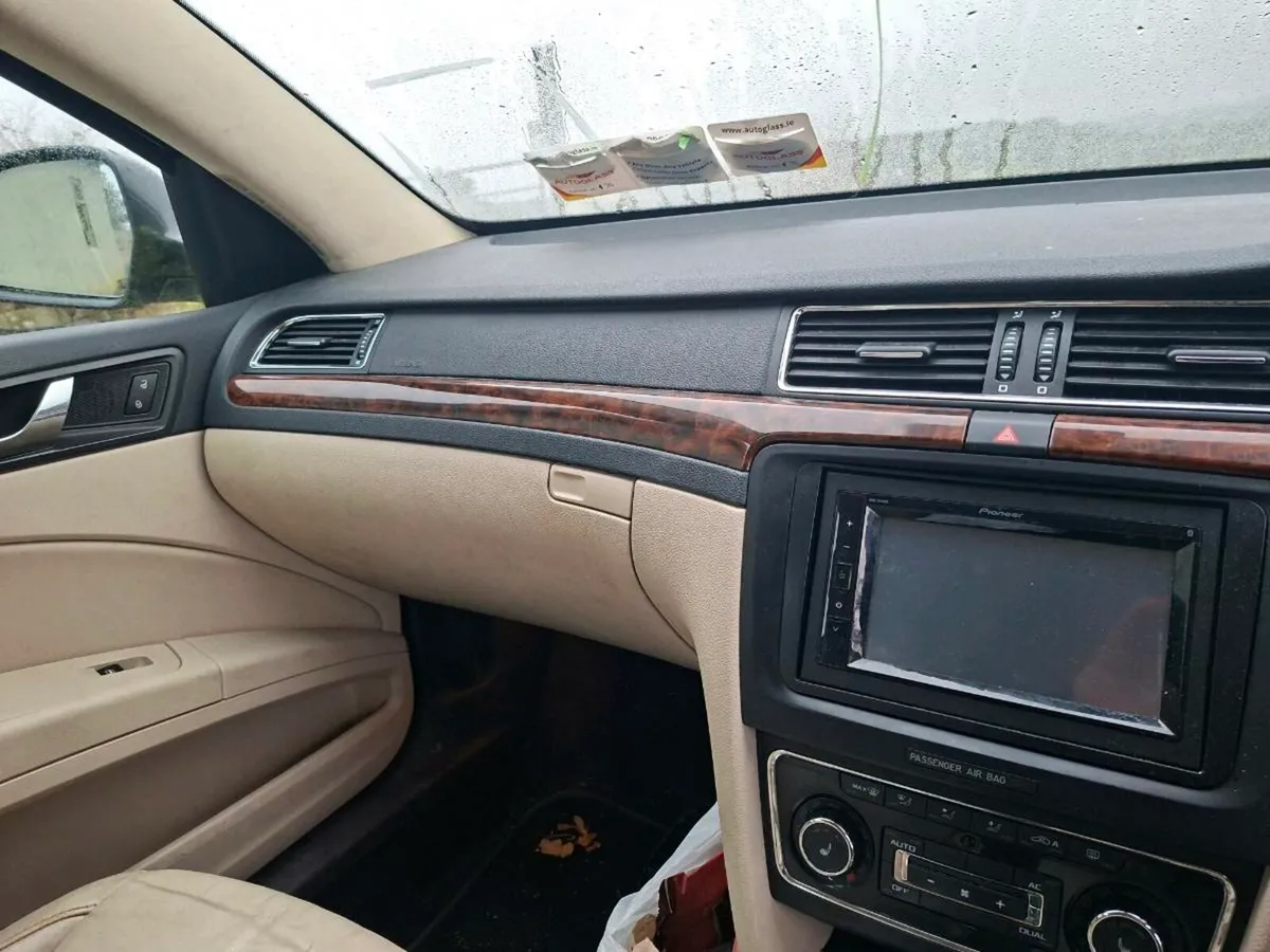 Skoda Superb - Image 1