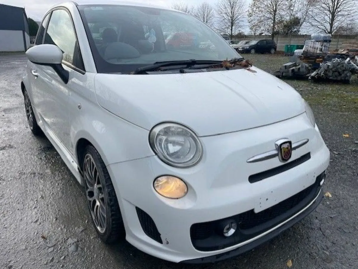 2012 Fiat 500 Abarth 1.4 Turbo 135BHP - Image 2
