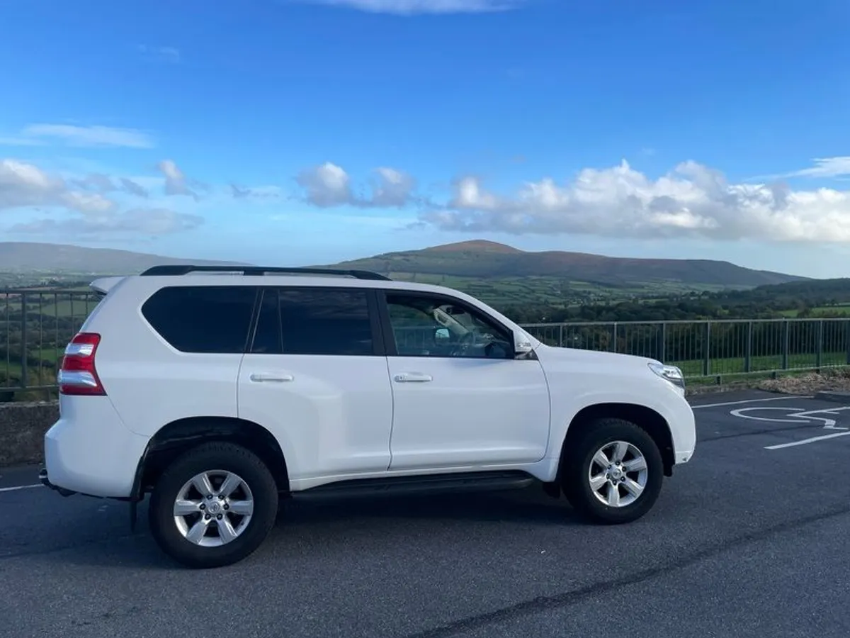 2014 Toyota Land Cruiser - Image 2