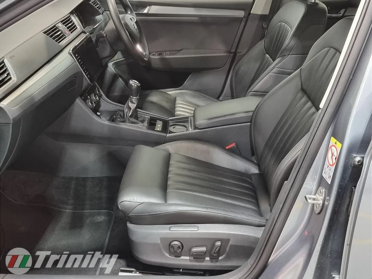 Skoda Superb ** STYLE ** 2.0TDI 150HP ** TRINITY S - Image 4