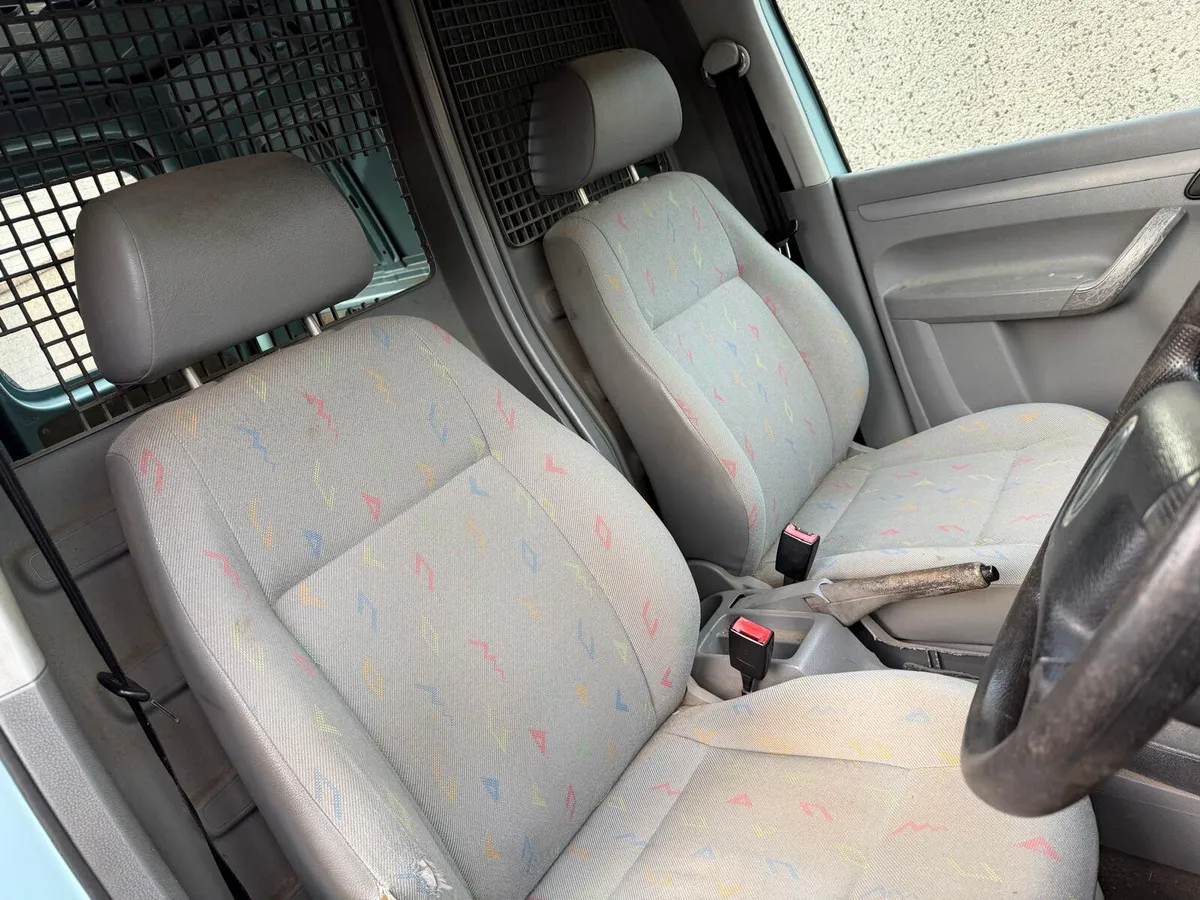 Volkswagen Caddy 2005 📞 085 2697260 - Image 4
