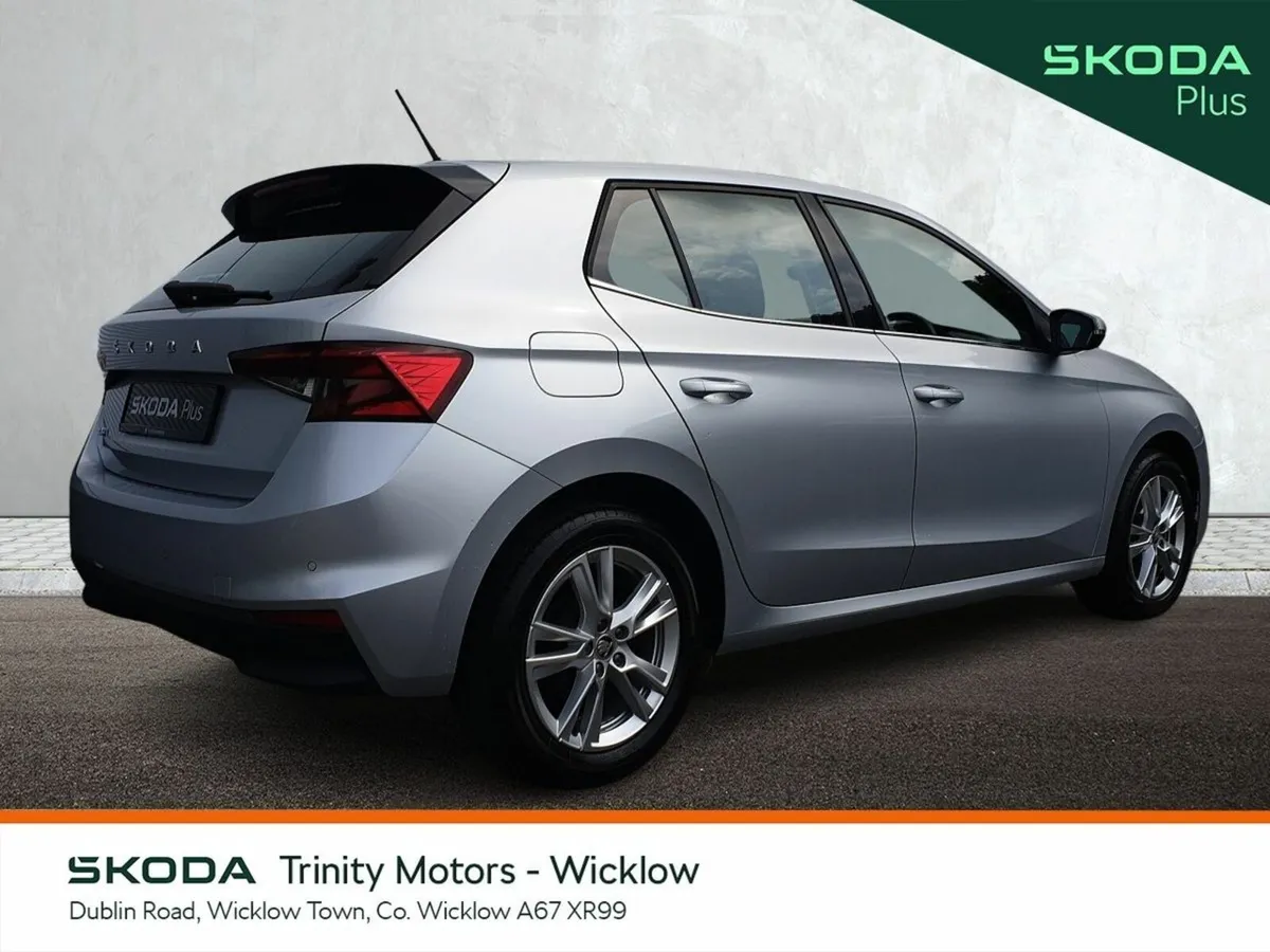 Skoda Fabia ** GREAT VALUE ** STUNNING CAR ** STYL - Image 3