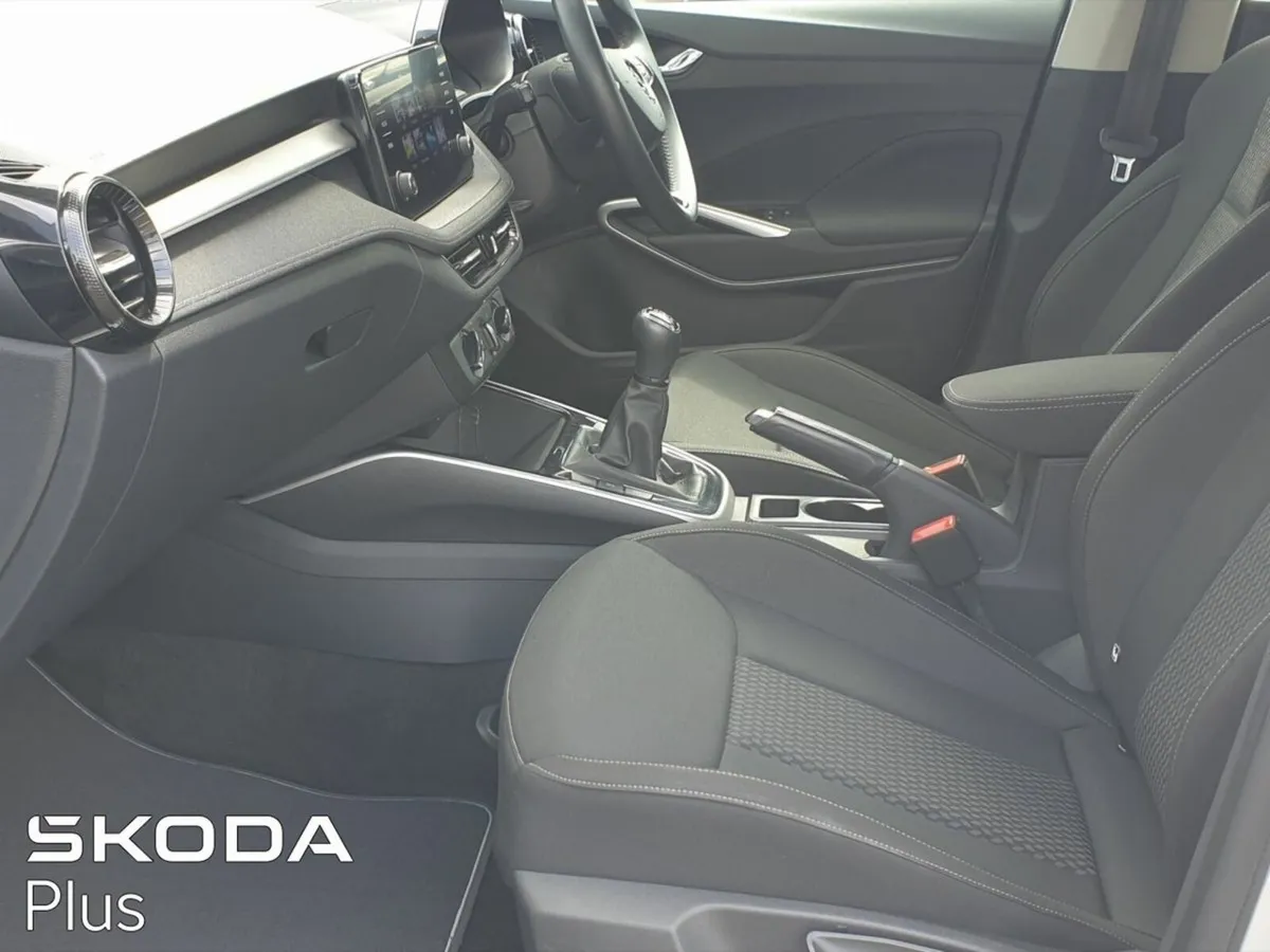 Skoda Fabia ** GREAT VALUE ** STUNNING CAR ** STYL - Image 4