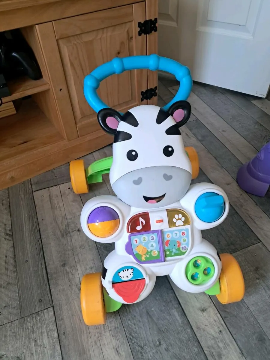 Baby's walker and activitie table - Image 3