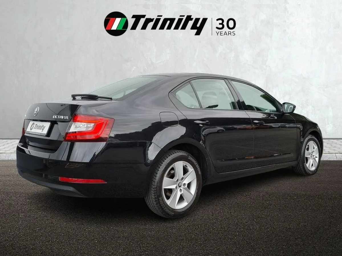 Skoda Octavia ** GREAT VALUE ** AMBITION ** 1.2TSI - Image 3