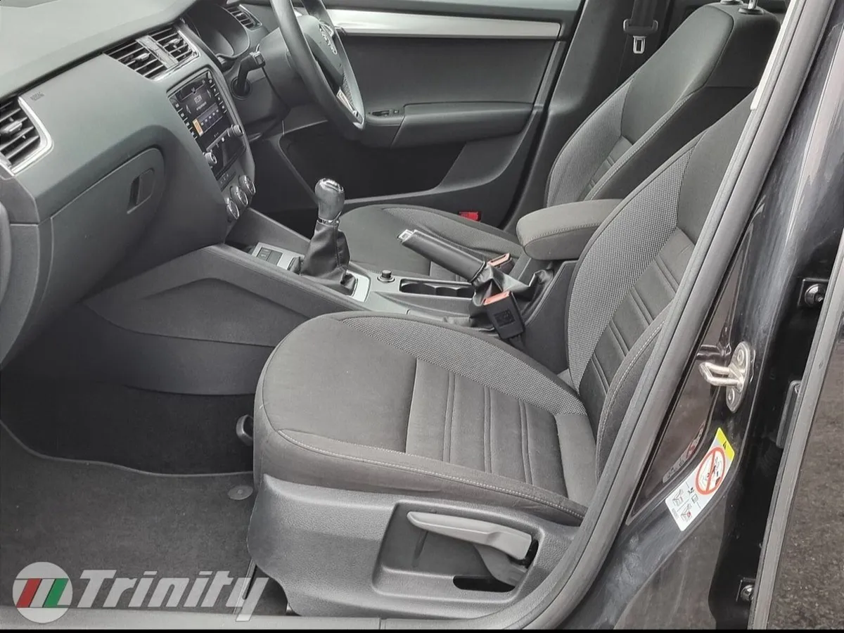 Skoda Octavia ** GREAT VALUE ** AMBITION ** 1.2TSI - Image 4