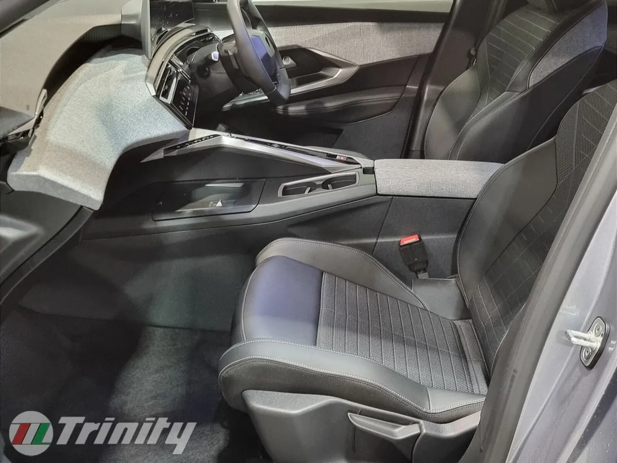 Peugeot 3008 ** 3008 ** eALLURE ** 73KWH ** TRINIT - Image 4