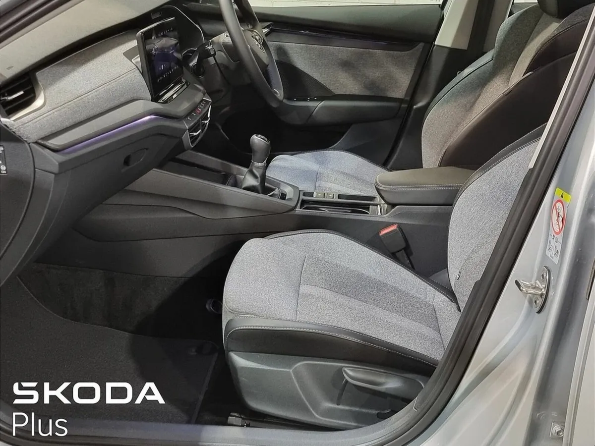 Skoda Octavia ** COMBI ** SELECTION PLUS ** 2.0TDI - Image 4