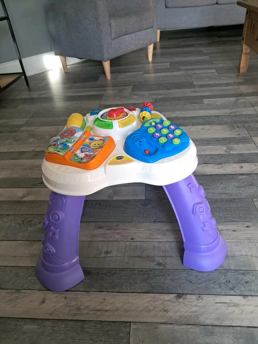 Baby's walker and activitie table - Image 2