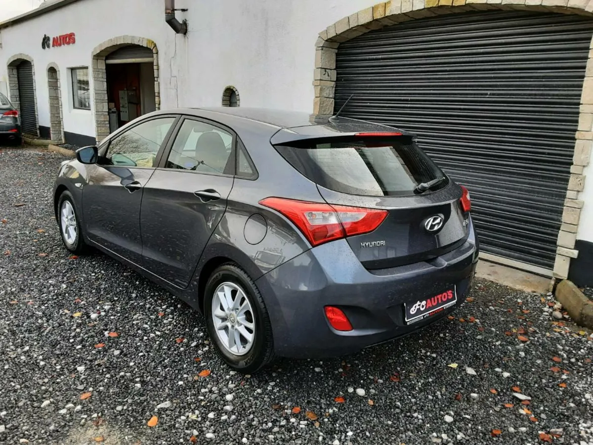 Hyundai i30 1.4 petrol   2016 - Image 3