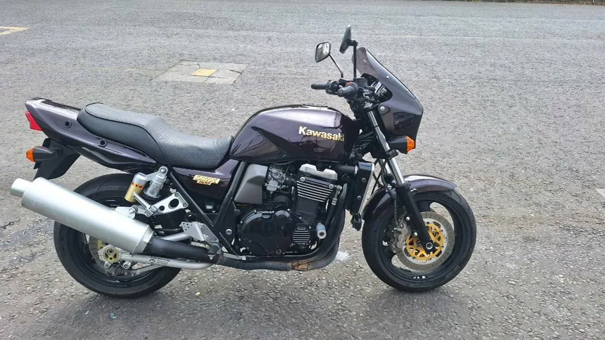 Kawasaki  zrx 1100 - Image 1