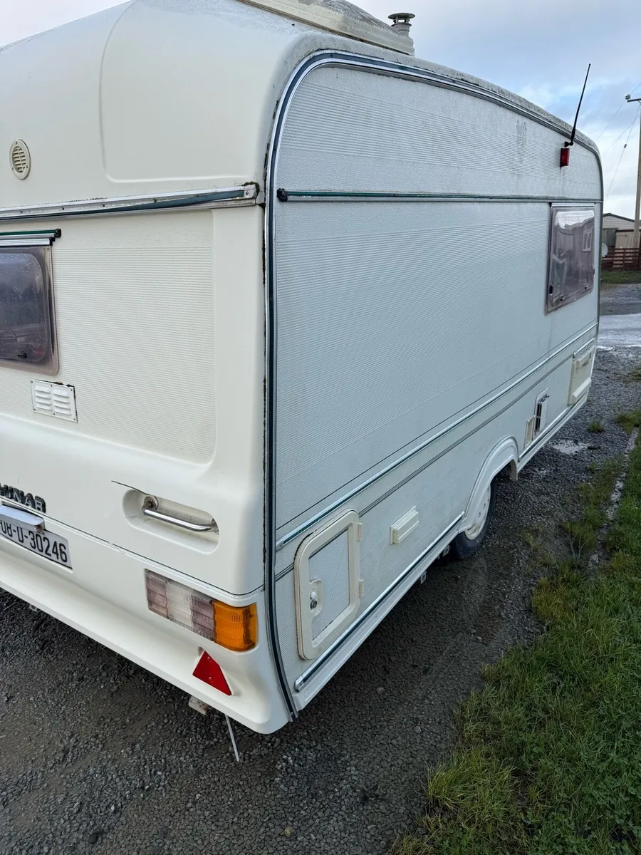 Dry  touring caravan