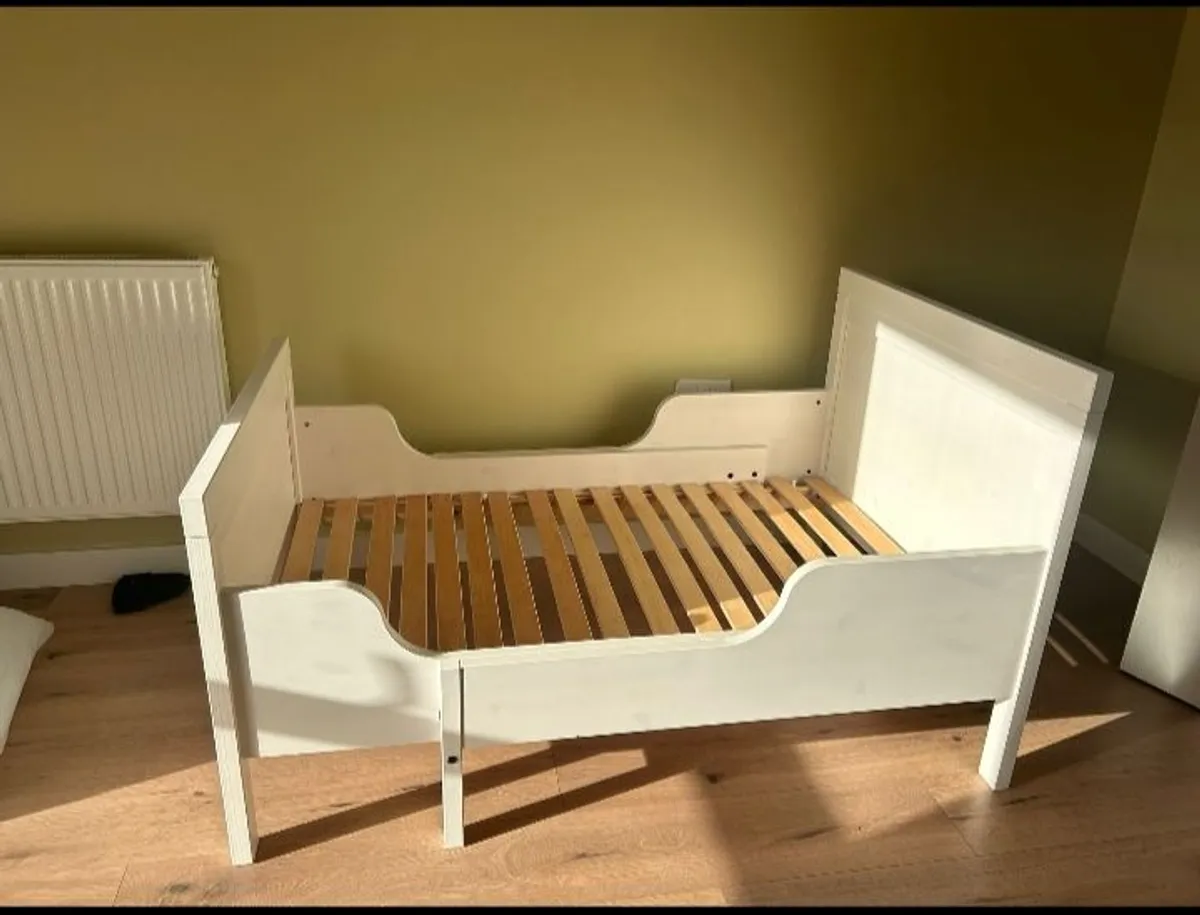Extendable Toddler Bed - Image 1