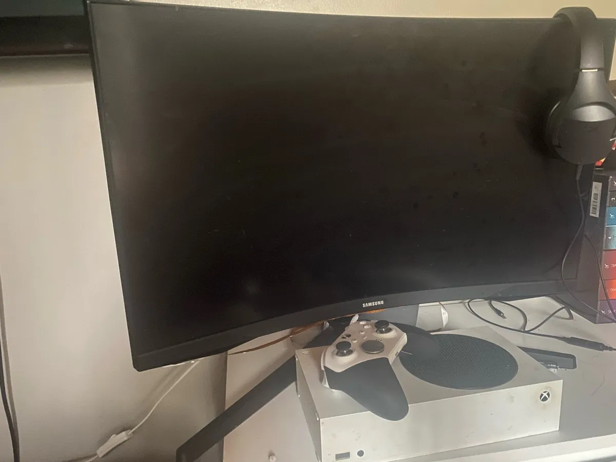 Xbox, monitor and elite controller Gaming set up