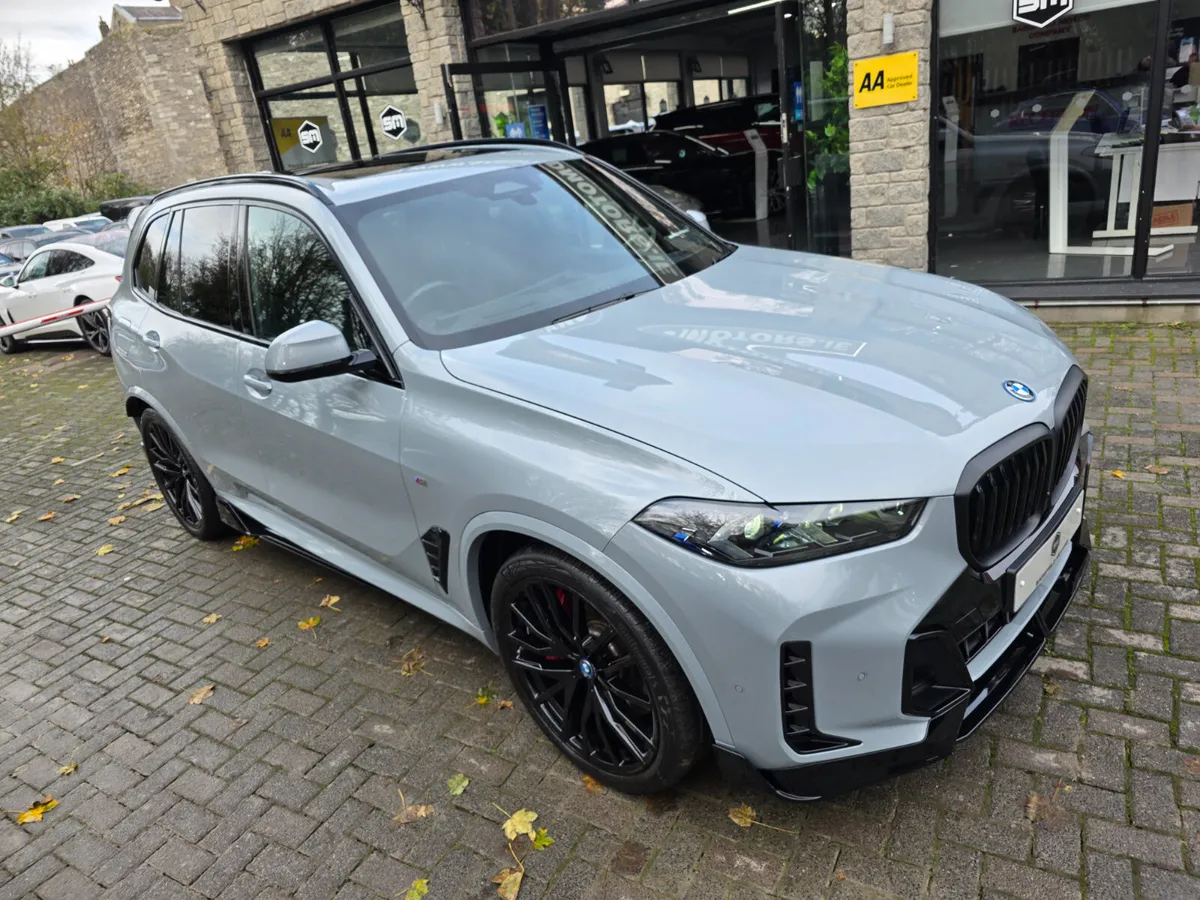 2025 BMW X5 50E M-SPORT AUTO.HUGE SPEC. - Image 4
