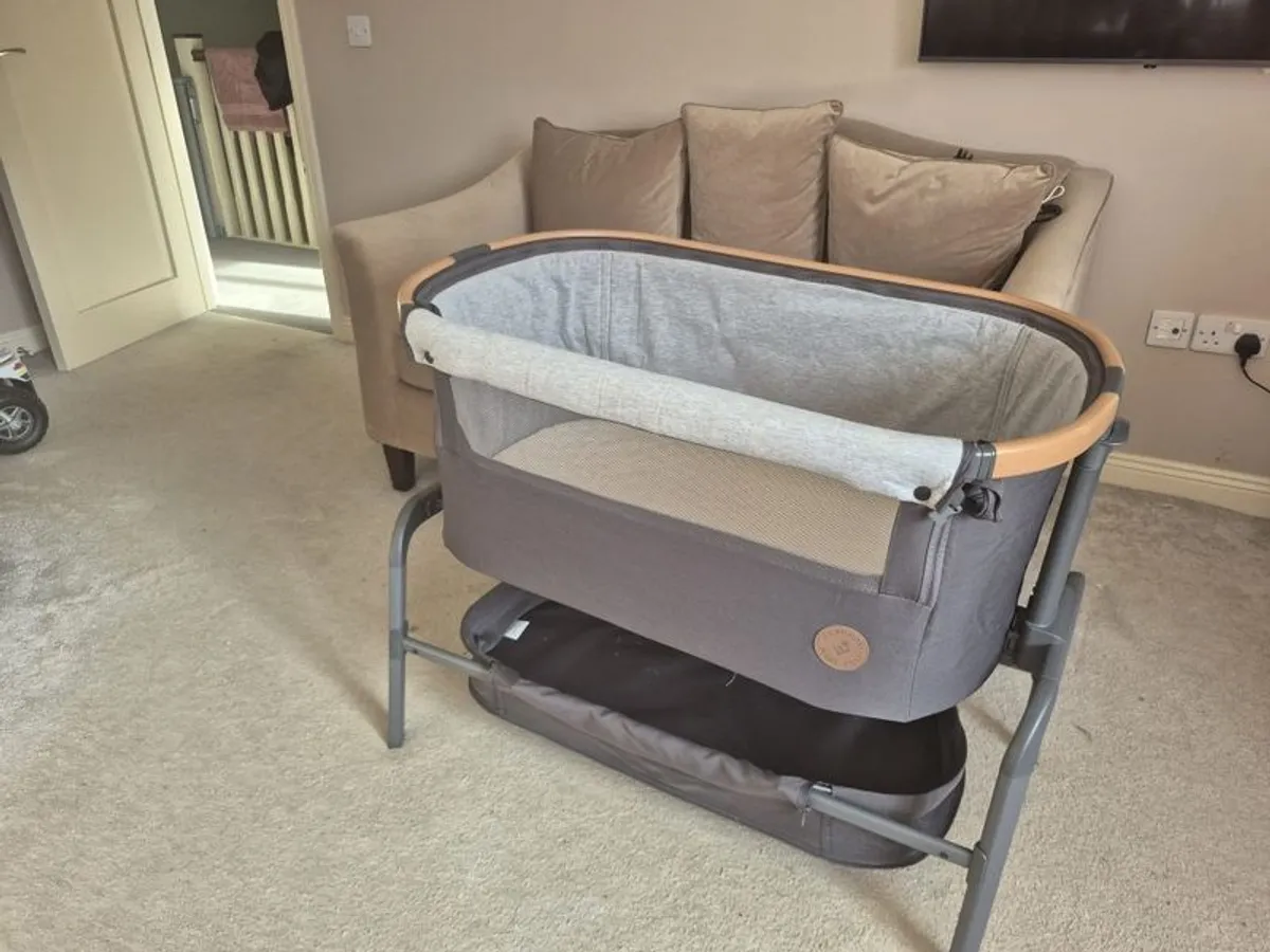 Baby Co Sleeper - Image 1