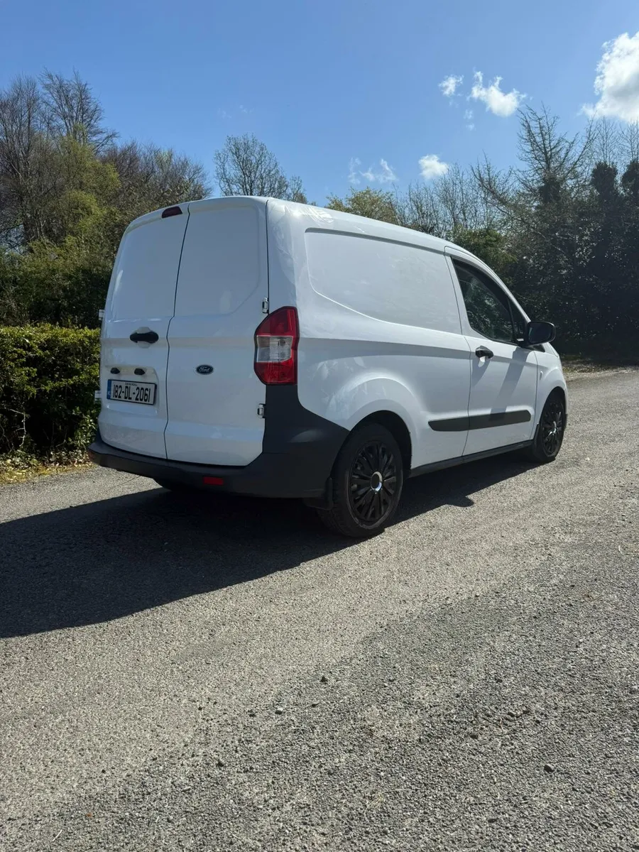 Ford transit courier base 1.5 Diesel - Image 3