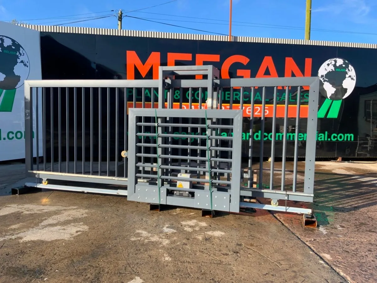 20ft  AUTOMATED SLIDING GATE & MOTOR........3963. - Image 1