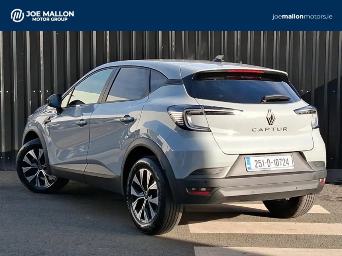 Renault Captur TCe 90 Evolution - Image 2