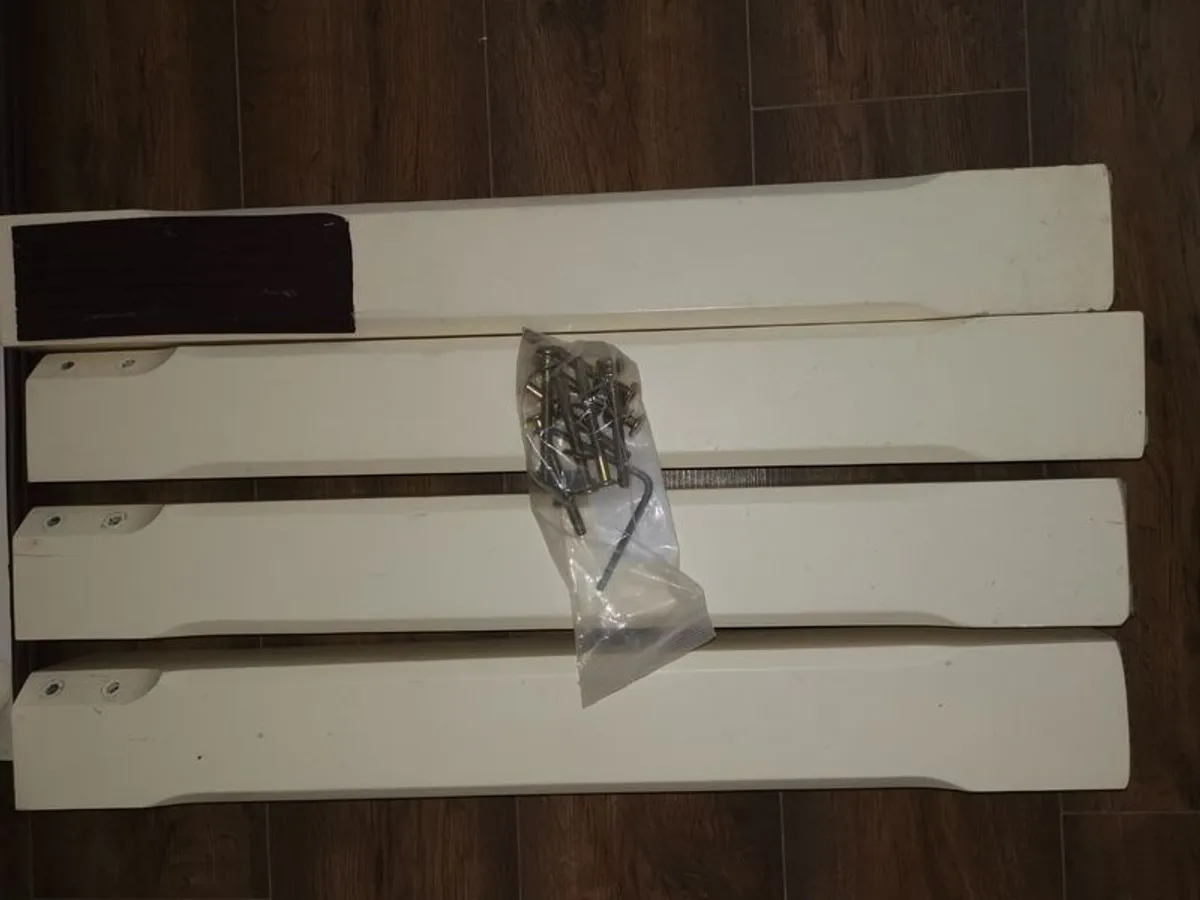 Large solid wooden table - Image 3