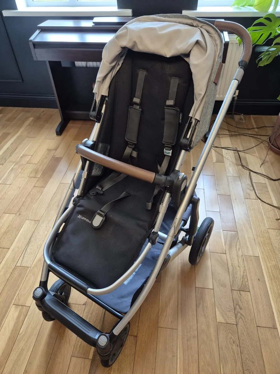UppaBaby Pushchair with Carrycot - Image 2
