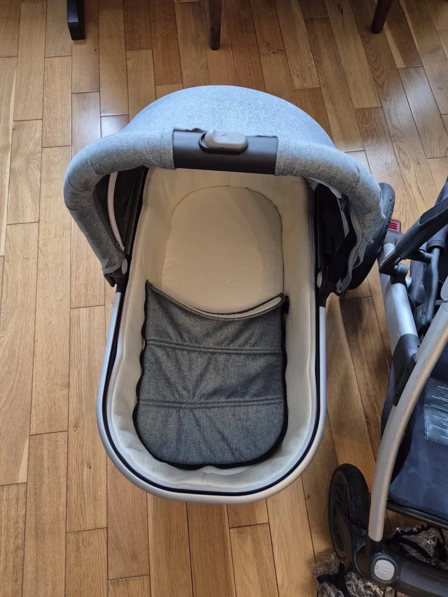 UppaBaby Pushchair with Carrycot - Image 3