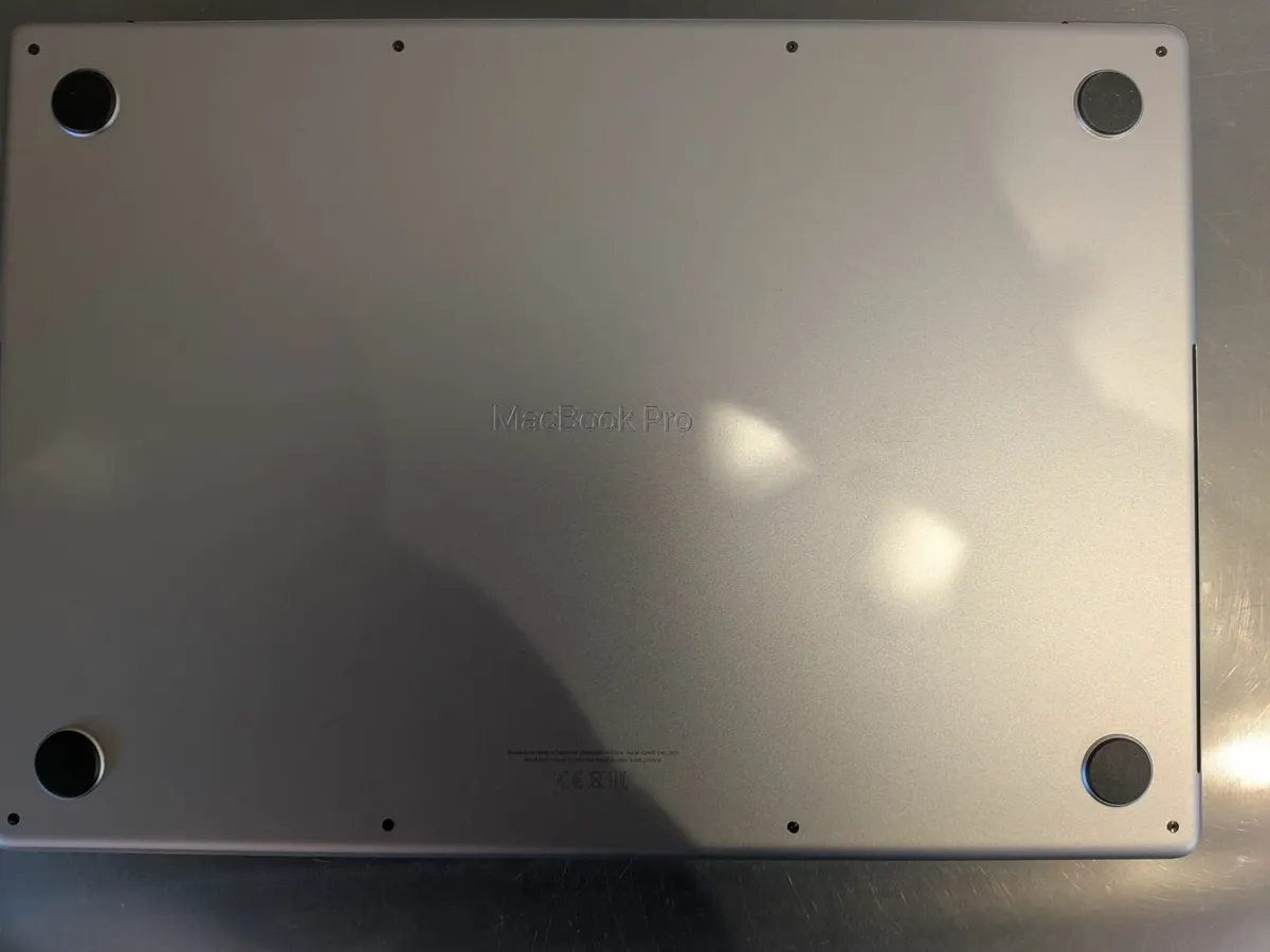 Macbook pro M1 16inch , 32GB RAM , 1TB SSD - Image 4