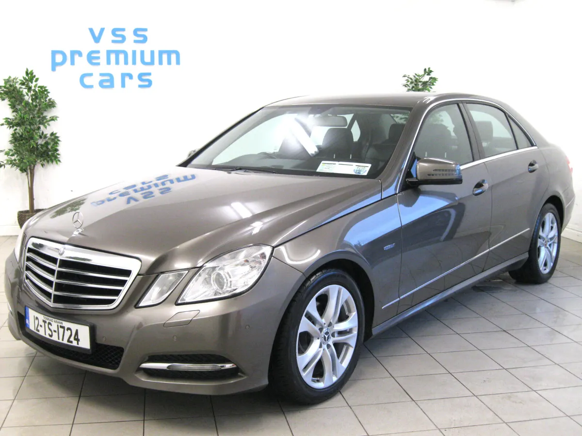 HUGE SPEC E220!! 7 SP AUTO!! NCT 2/27!! LIKE NEW!! - Image 3