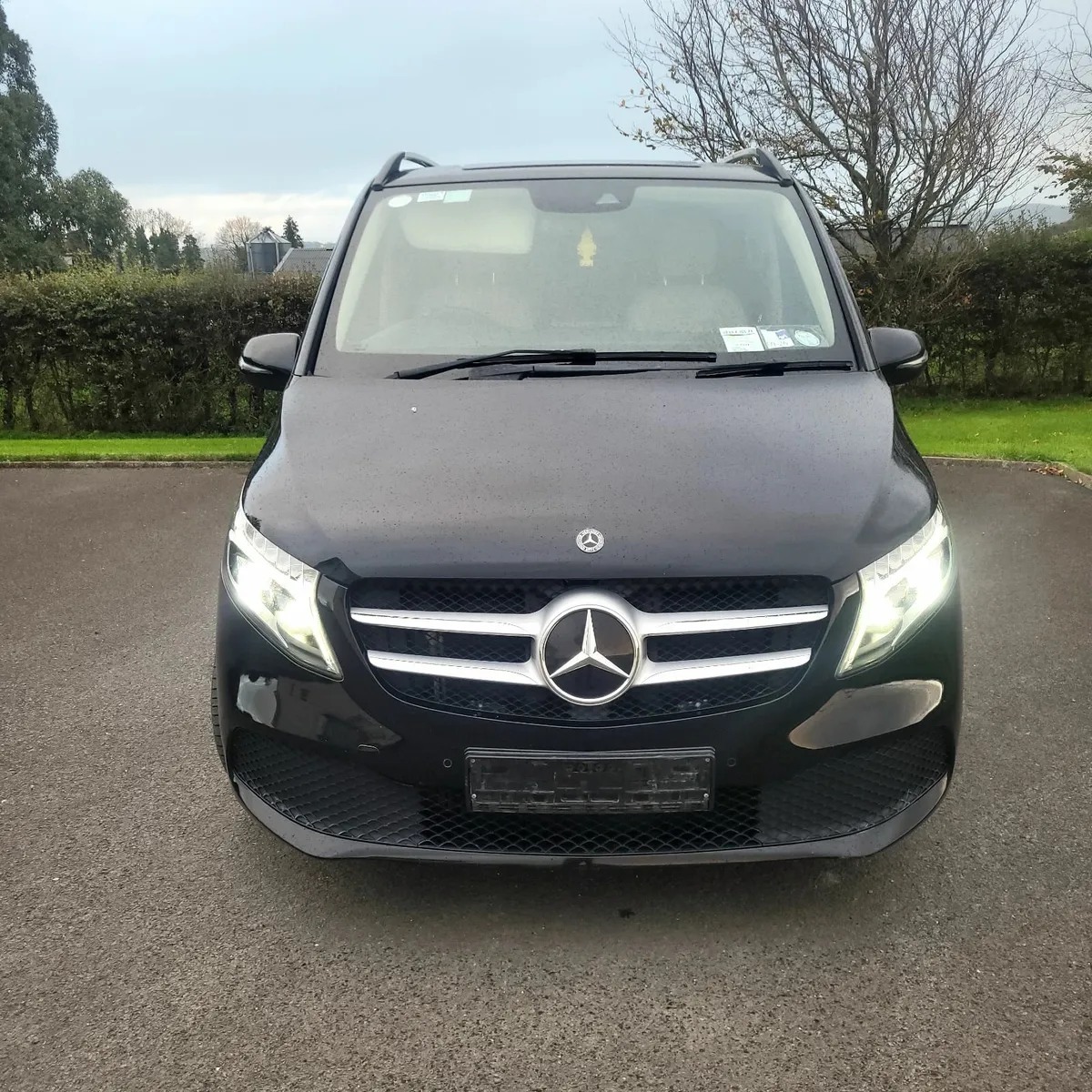 Mercedes V 250d - Image 1