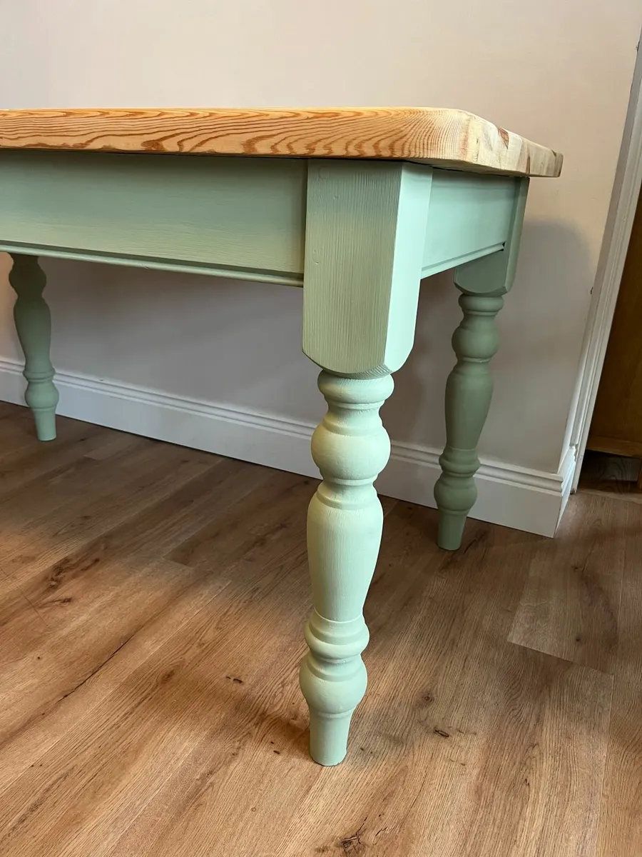 Beautiful Farmhouse Table - Delivery Available - Image 2