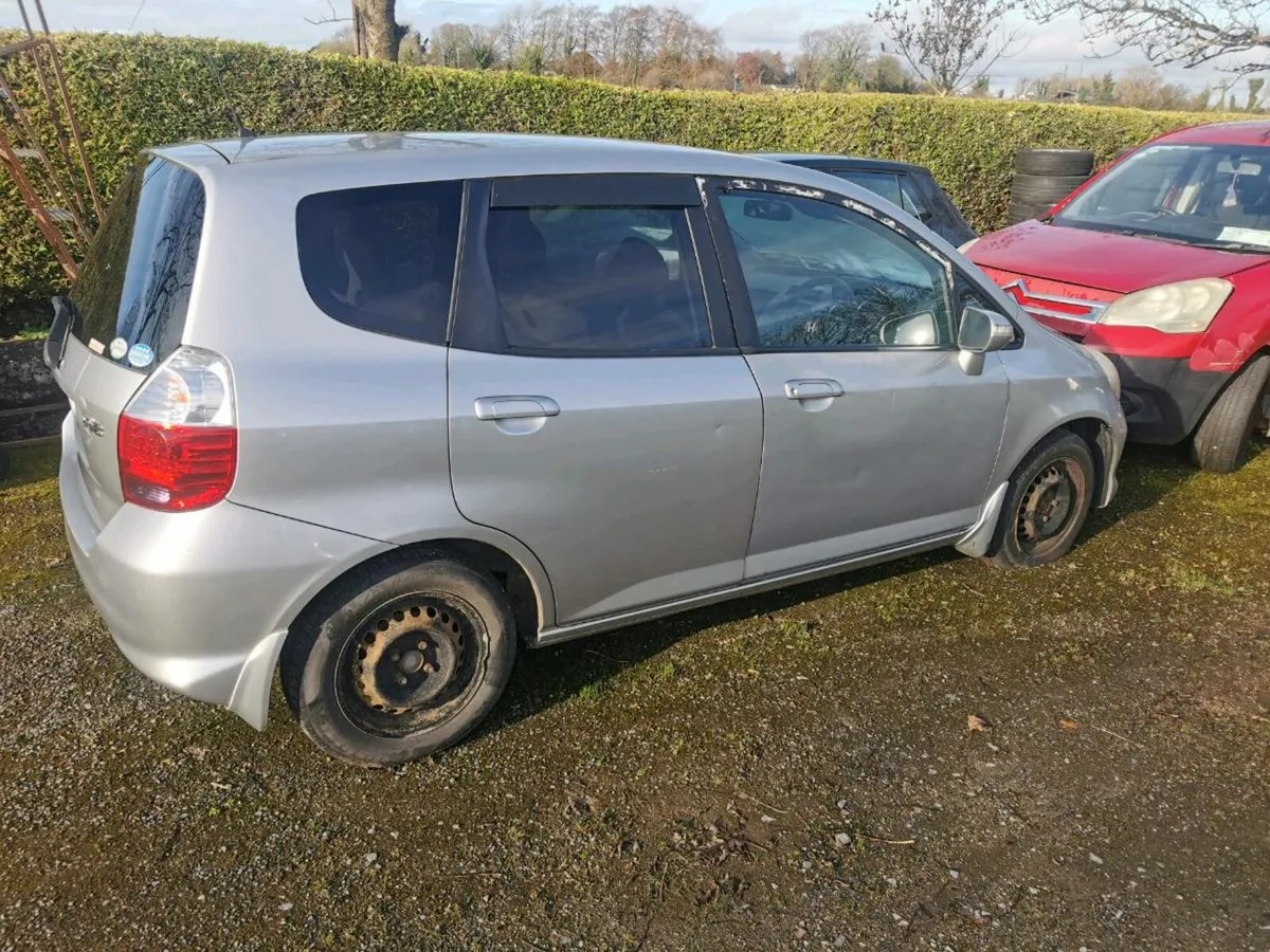 07 Honda Jazz Fit Auto - Image 1