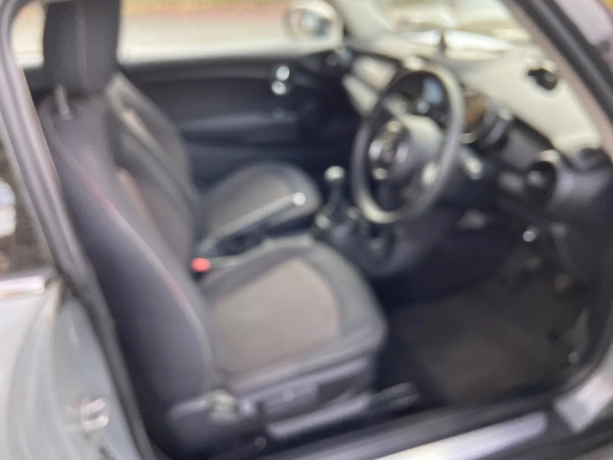 Mini Cooper 2017 - Image 1