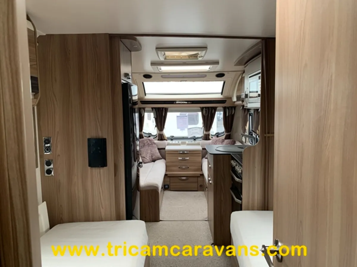 2016 Swift Conqueror 565/4 Twin Fixed Beds - Image 2