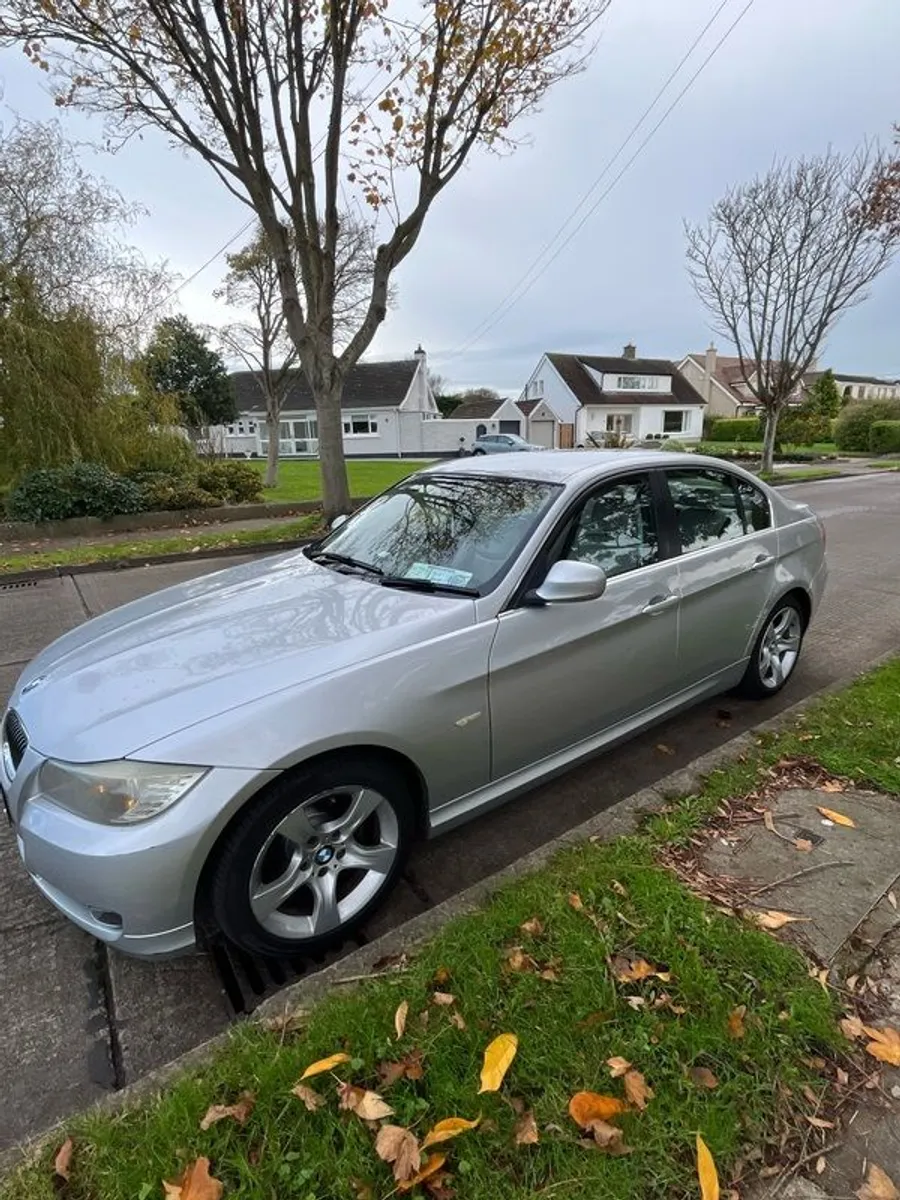 2011 Bmw 3-series - Image 4