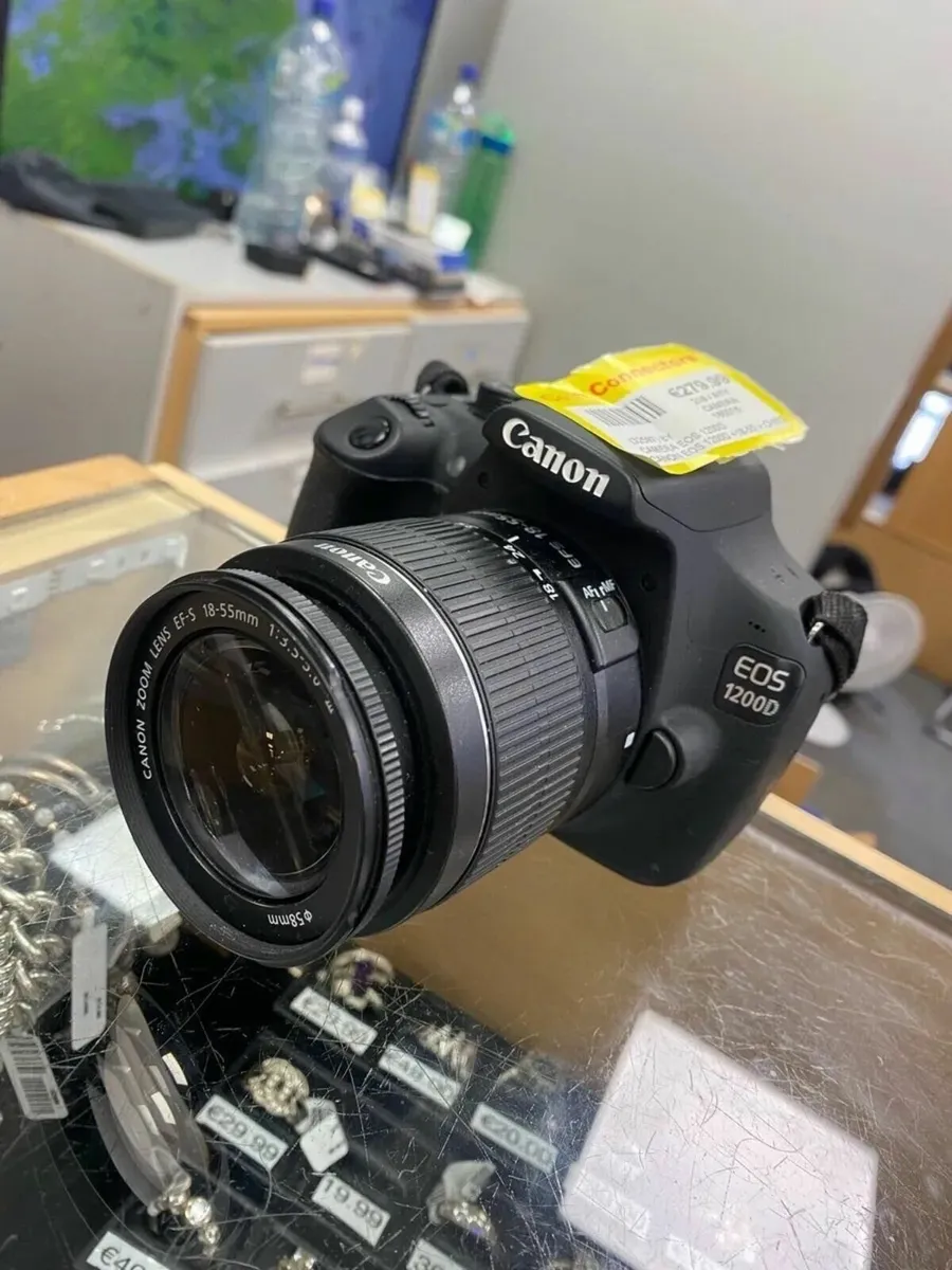 Canon EOS 1200D - Image 1