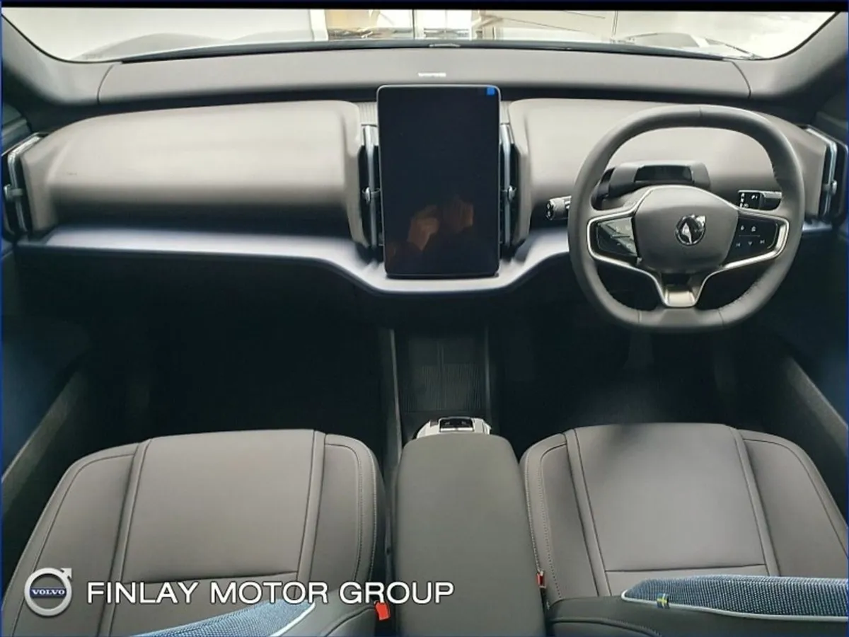 Volvo EX30 Plus, Extended range, single motor. 0% - Image 3