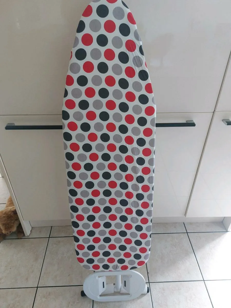 Ironing board - Image 2