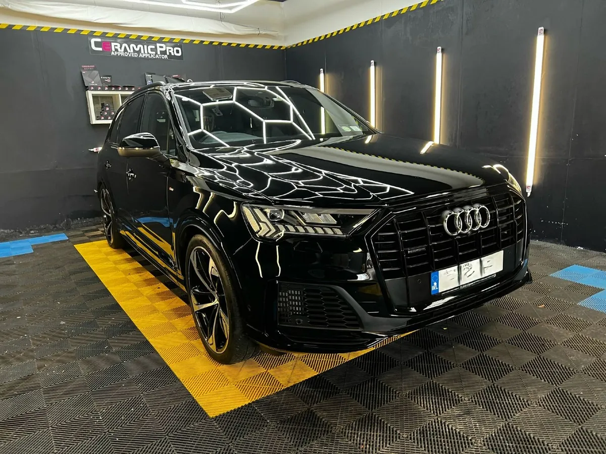 Audi Q7 TFSI e 2021 S line BLk Edition - Image 2