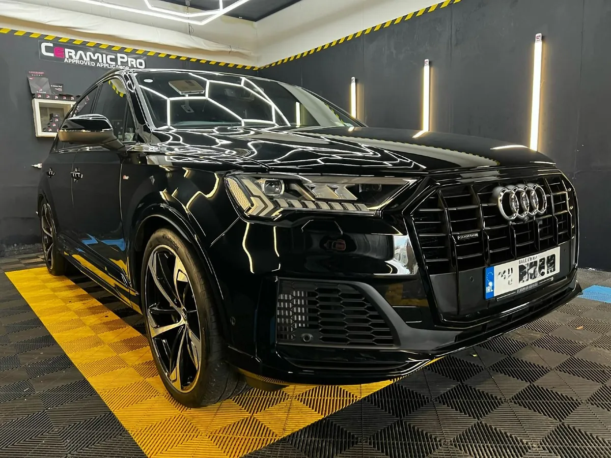 Audi Q7 TFSI e 2021 S line BLk Edition - Image 4