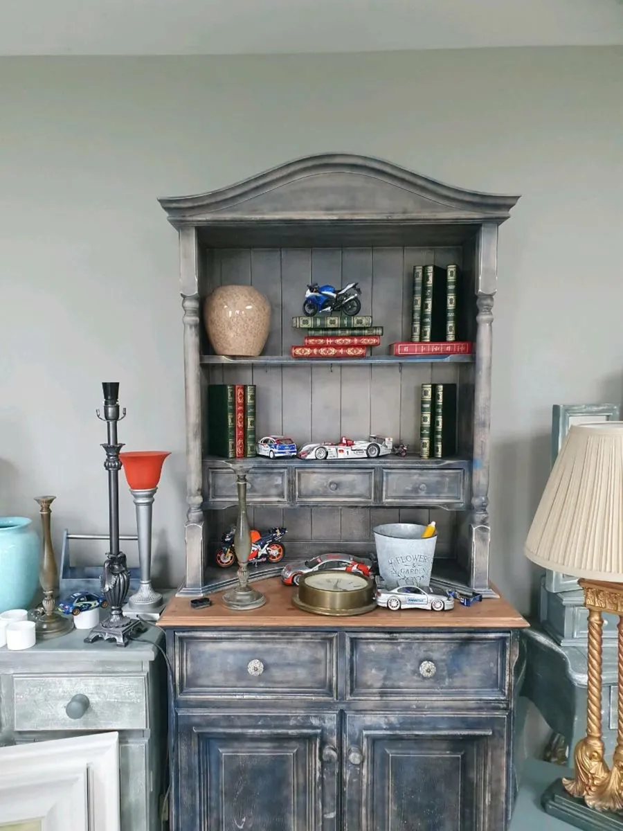 Vintage dresser - Image 2