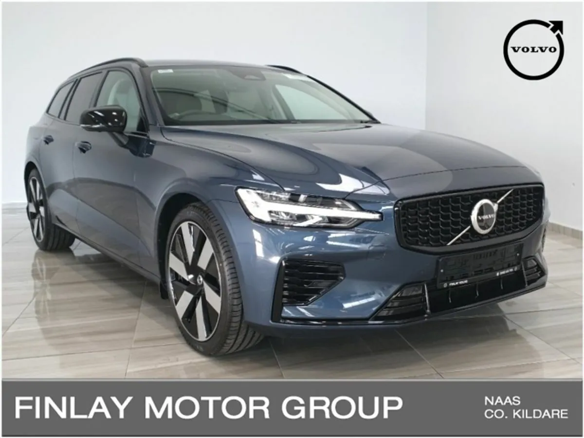 Volvo V60 T6 Plus Dark Hybrid AWD , 360 Camera . L - Image 1
