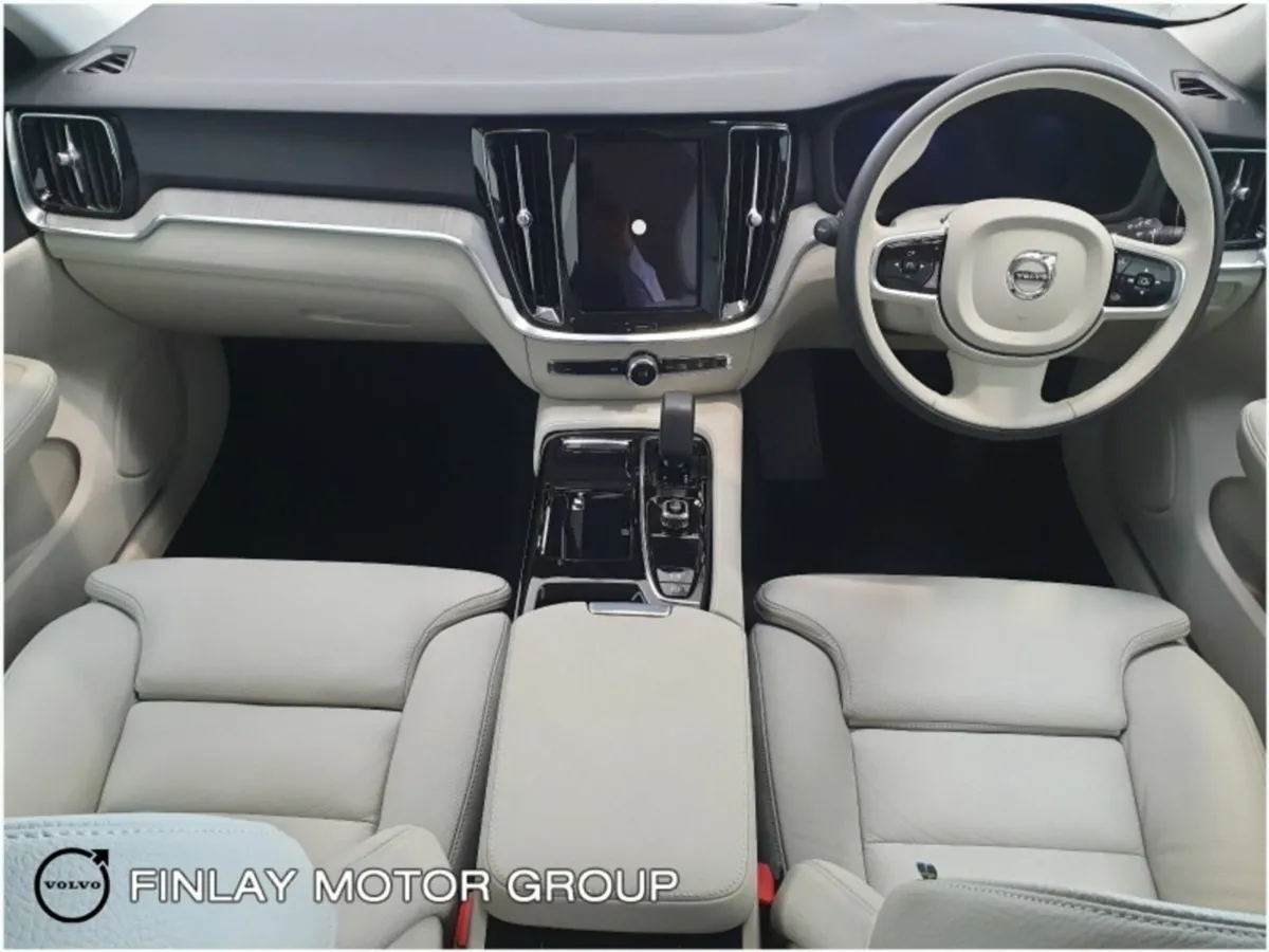 Volvo V60 T6 Plus Dark Hybrid AWD , 360 Camera . L - Image 3