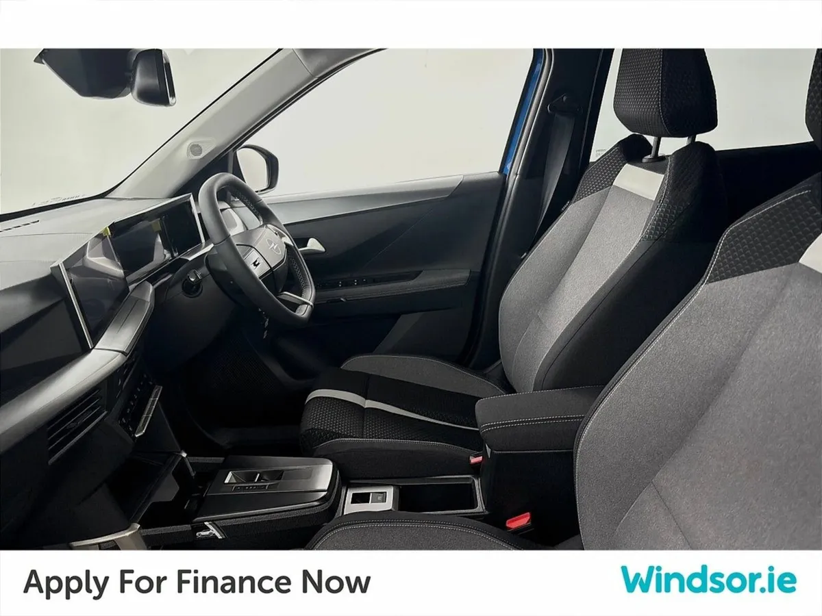 Opel Frontera GS 1.2 Hybrid 136 bhp - Image 4