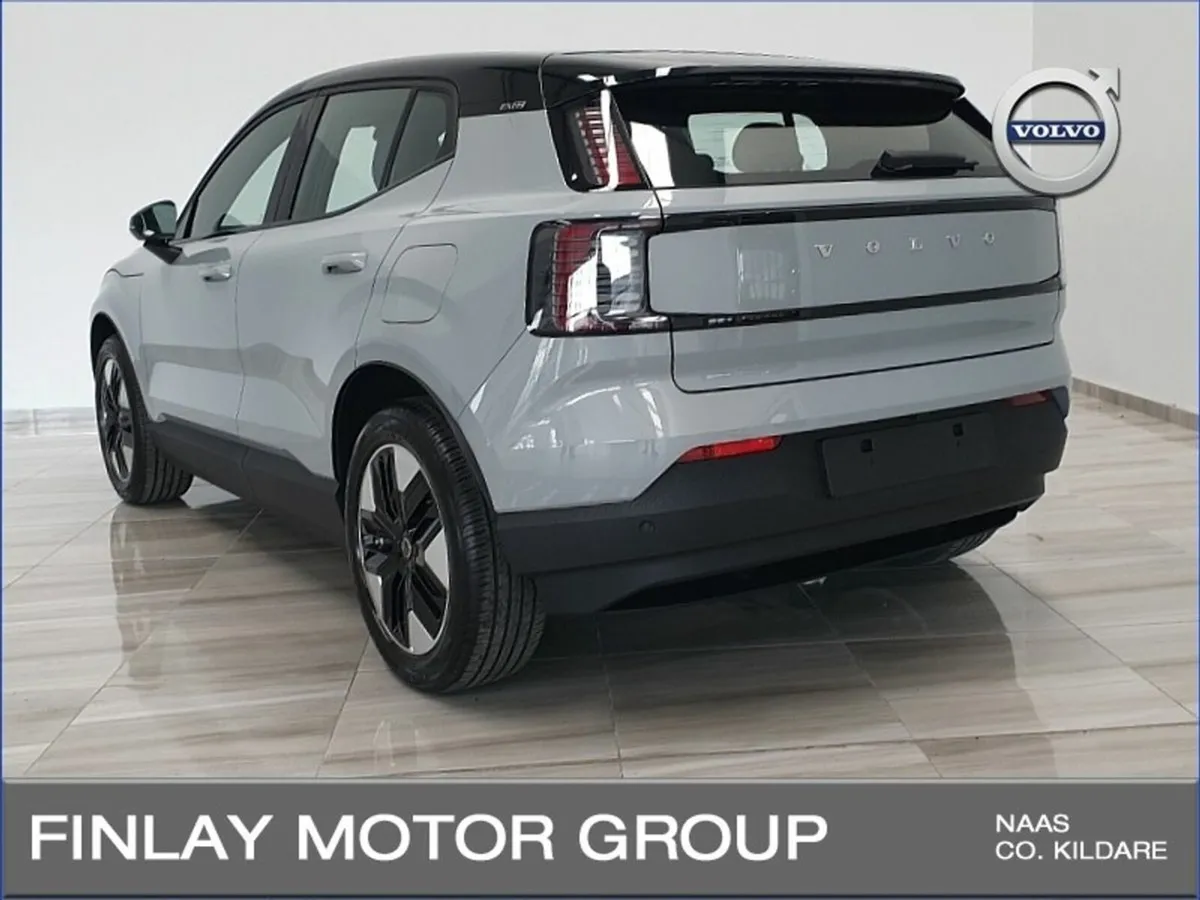 Volvo EX30 Demo Single Motor EXT Range BEV 272hp P - Image 4