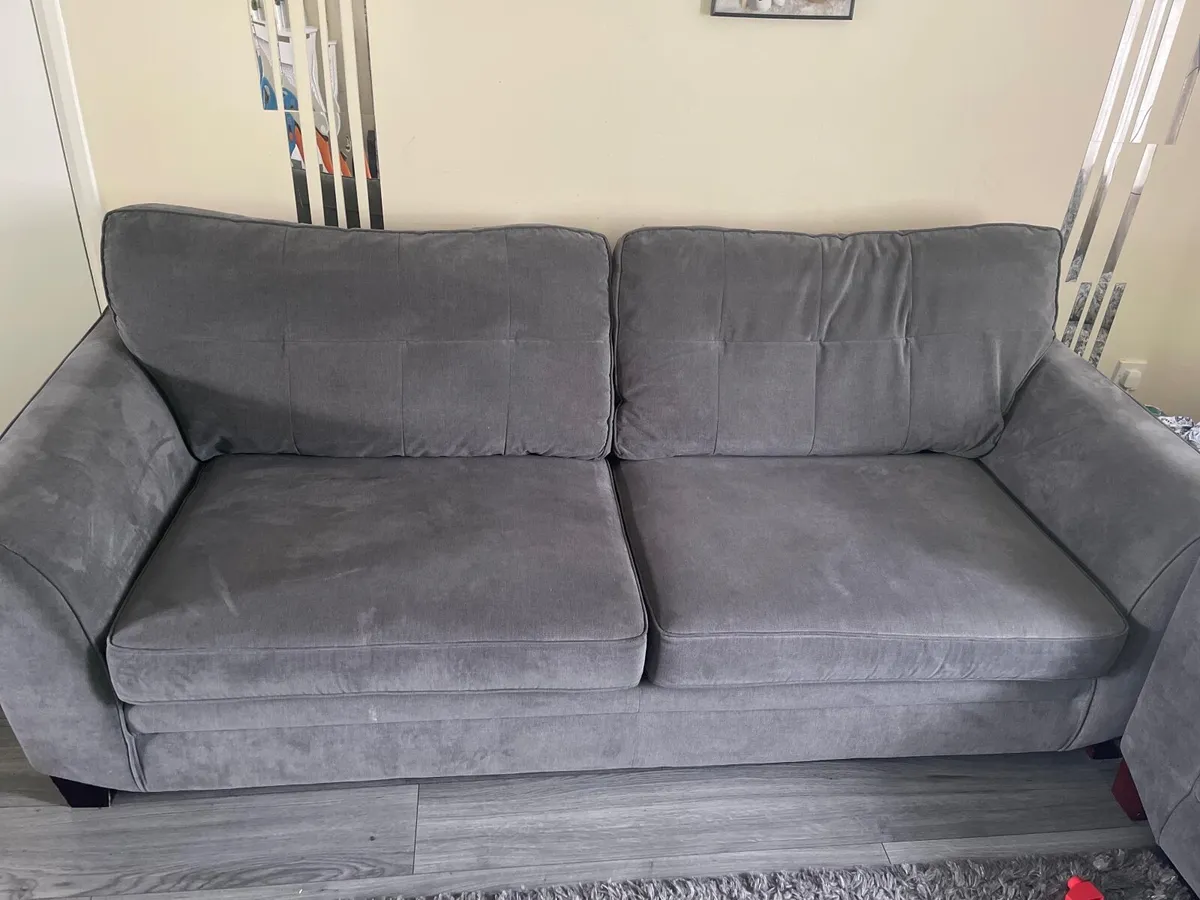3+2 seaters sofa - Image 3