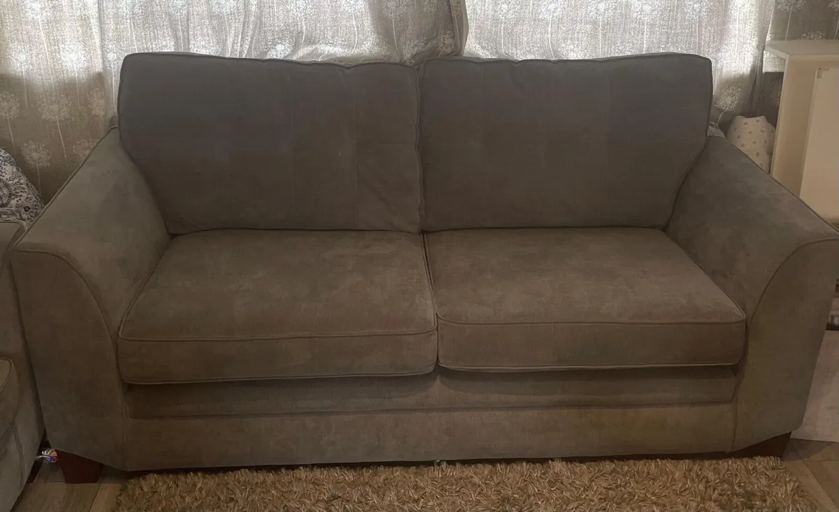 3+2 seaters sofa - Image 4