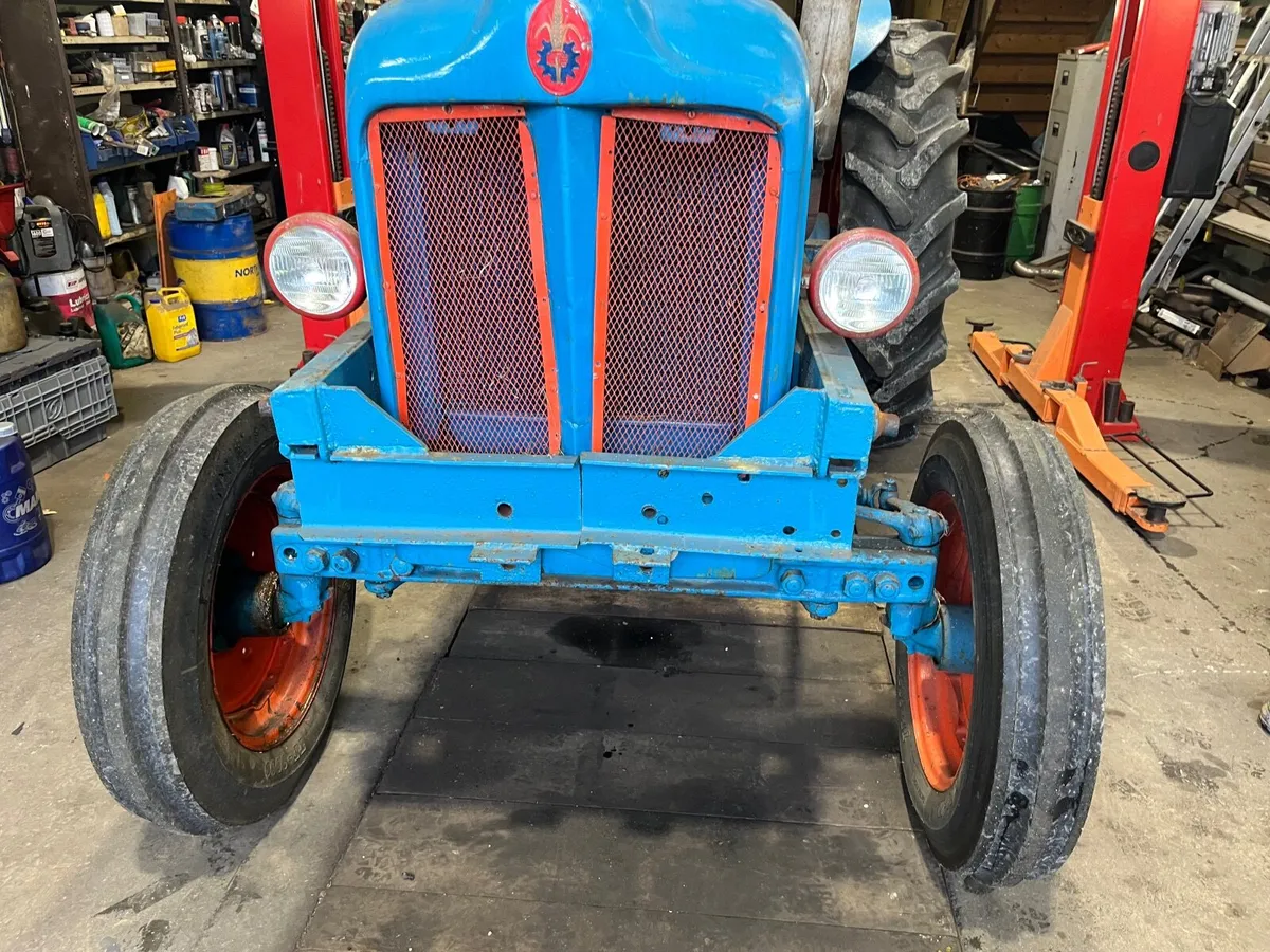 Fordson major loader - Image 3