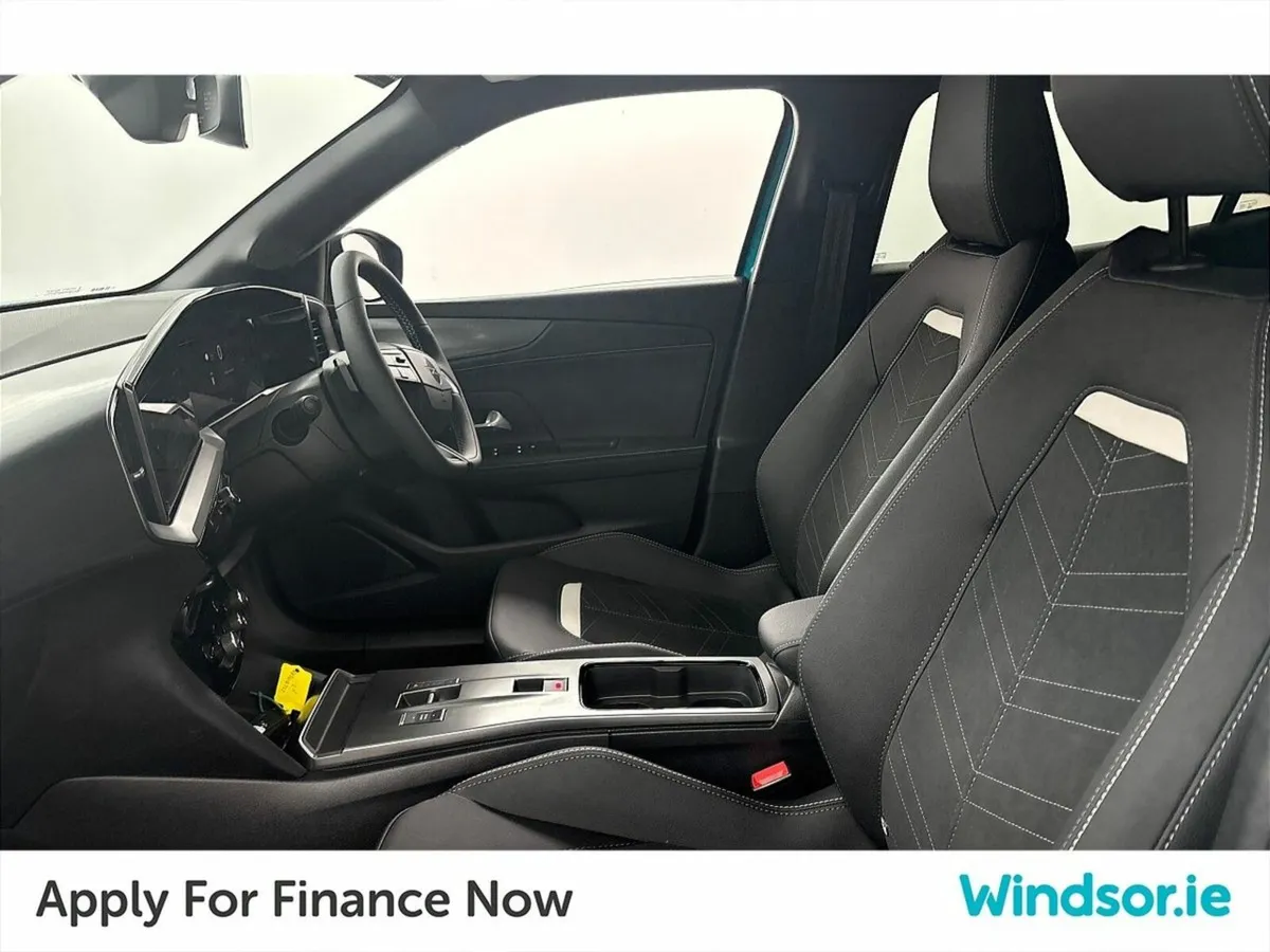 Opel Mokka Hybrid GS 1.2 136hp Hybrid - Image 4